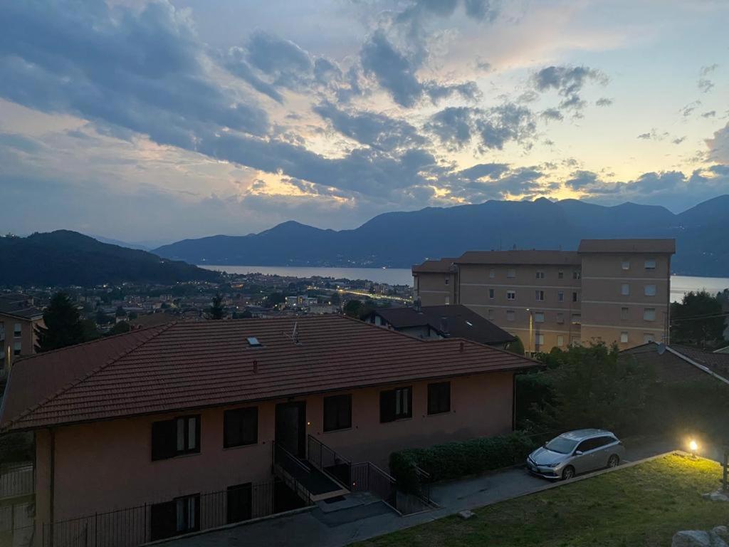 Hygge Holiday House Luino Exteriör bild